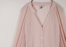 画像をギャラリービューアに読み込む, Pleats sleeve blouse【A0489】