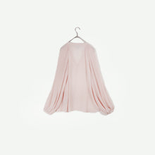 画像をギャラリービューアに読み込む, Pleats sleeve blouse【A0489】