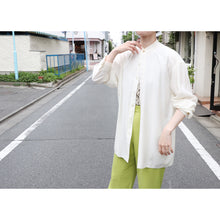 画像をギャラリービューアに読み込む, Embroidered stand collar shirt【A0500】