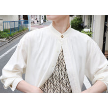 画像をギャラリービューアに読み込む, Embroidered stand collar shirt【A0500】