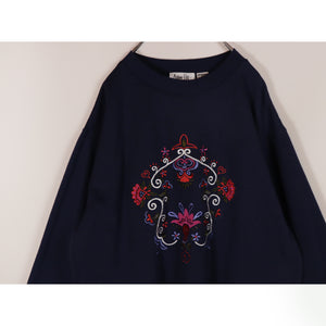 Embroidered sweat pullover【A0511】