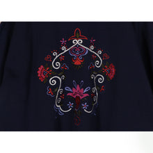 画像をギャラリービューアに読み込む, Embroidered sweat pullover【A0511】
