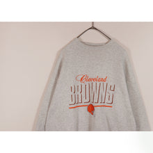 画像をギャラリービューアに読み込む, Embroidered sweat pullover【A0599】
