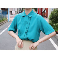 画像をギャラリービューアに読み込む, Embroidered color blouse【A0504】