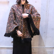 画像をギャラリービューアに読み込む, Total pattern fringe poncho【B0211】