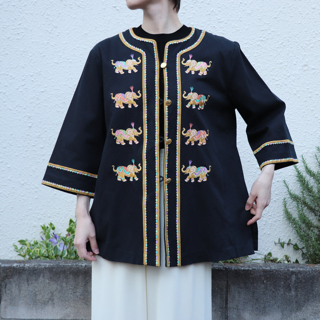 Elephant embroidered jacket【B0232】
