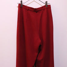 画像をギャラリービューアに読み込む, Red color straight pants【C0273】