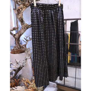 Dot pattern skirt【C0303】
