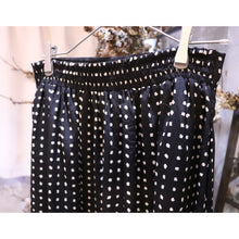 画像をギャラリービューアに読み込む, Dot pattern skirt【C0303】